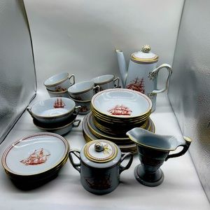 Set of 34 pieces Spode Tradewinds red